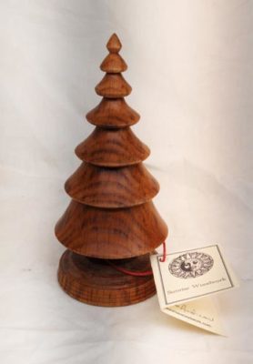 Wood Christmas Tree in RED OAK - Item 557