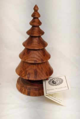 Wood Christmas Tree in RED OAK - Item 557 - Image 3