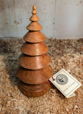 Wood Christmas Tree in RED OAK - Item 595 - Image 3